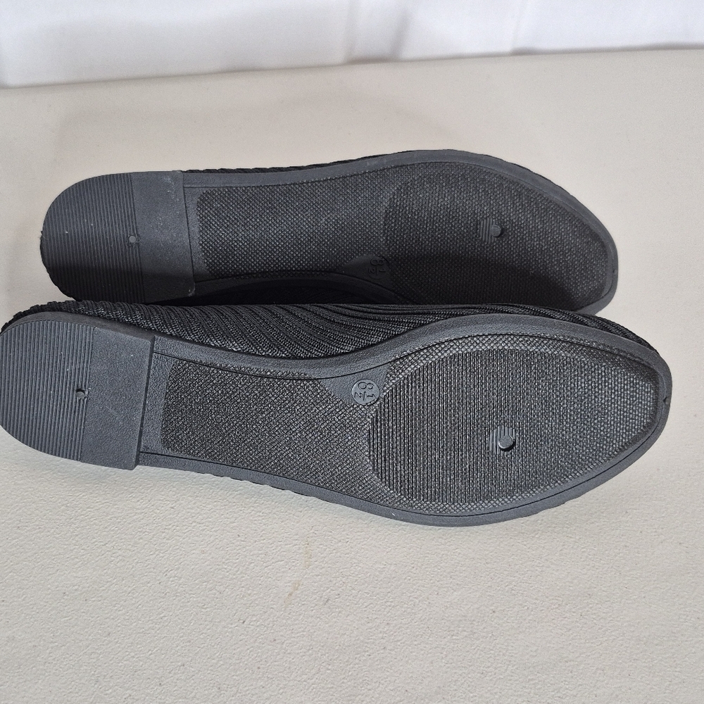 Danskin Hope Black Slip-On Ballet Flats - Size 8.5 - Picture 13 of 14